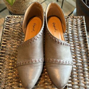 QUPID women’s pointed toe cut out loafer/bootie taupe  size‎ 7.5